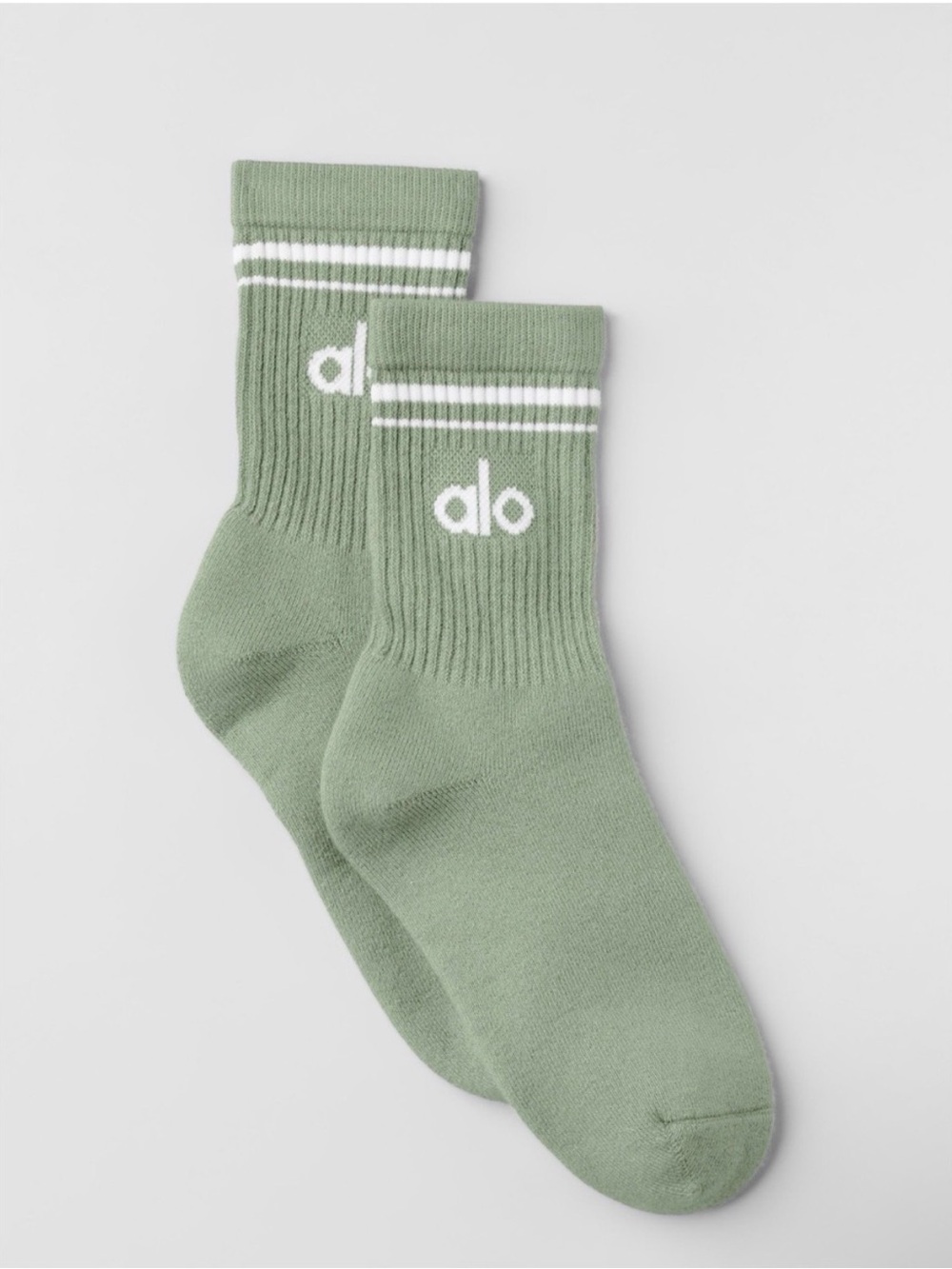 Alo Limited Edition in Limestone/ White Unisex Size M Throwback Crew Socks NWT